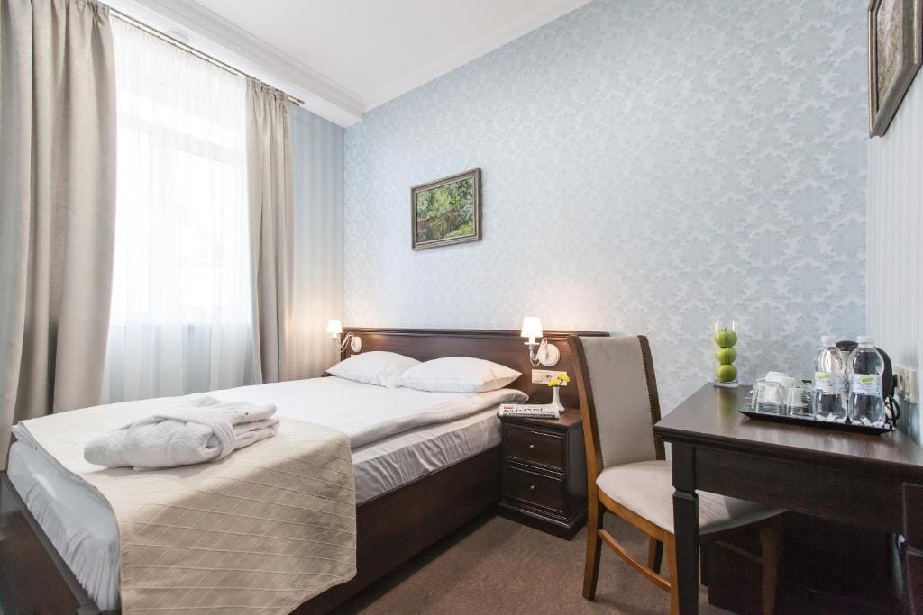 Standard Queen Room room - Image 1