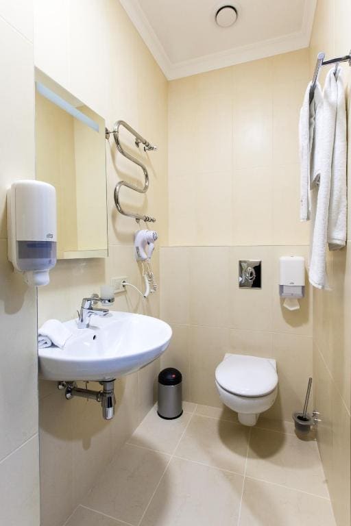 Standard Queen Room room - Image 3