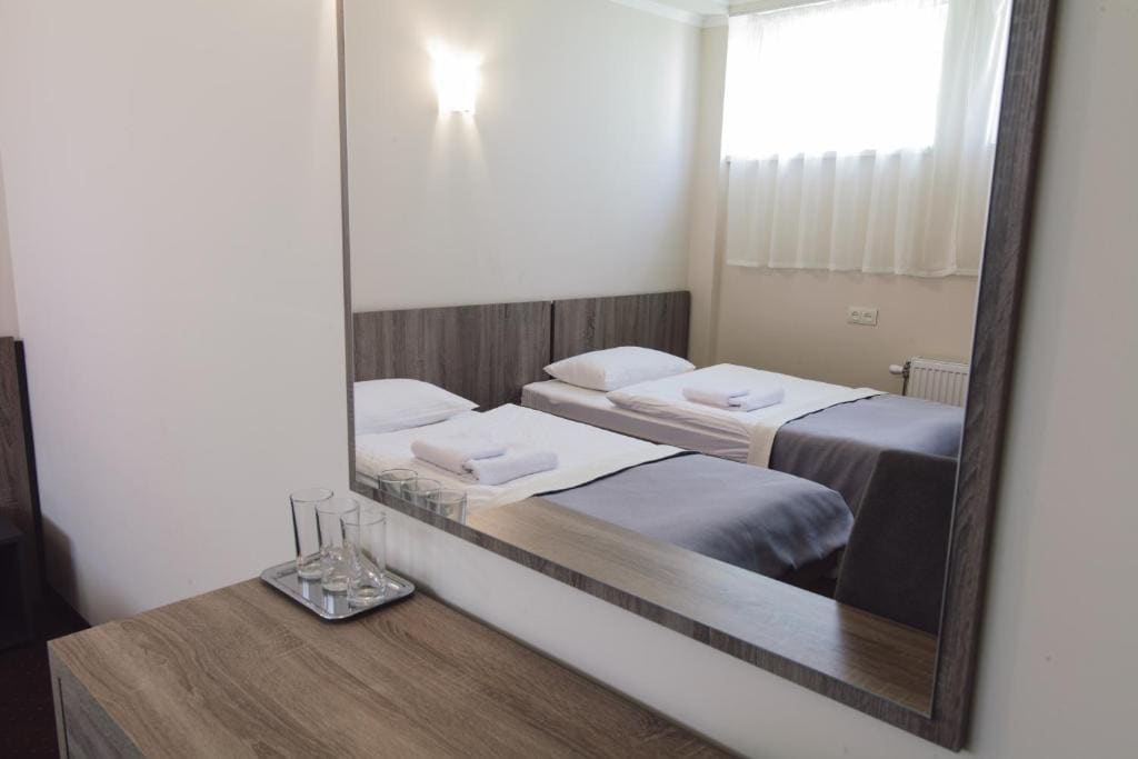 Standard Twin Room room - Image 1