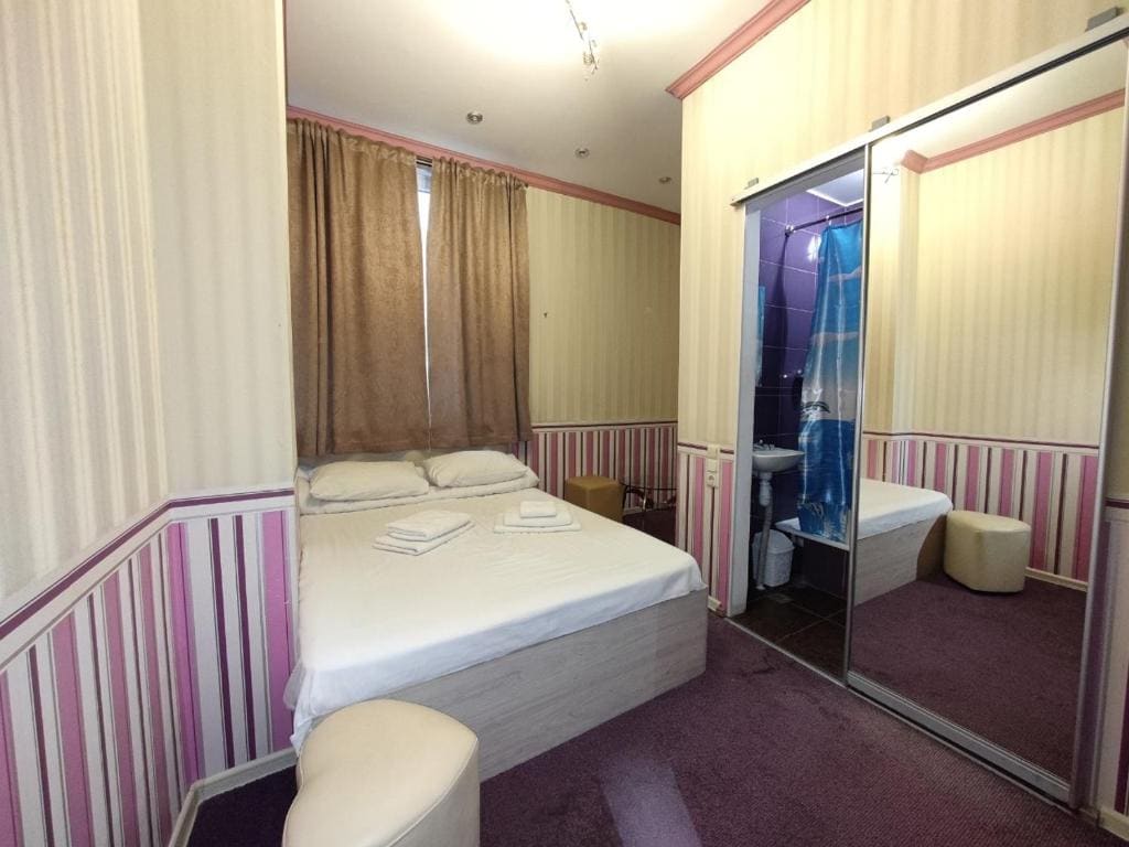 Budget Double or Twin Room room - Image 2