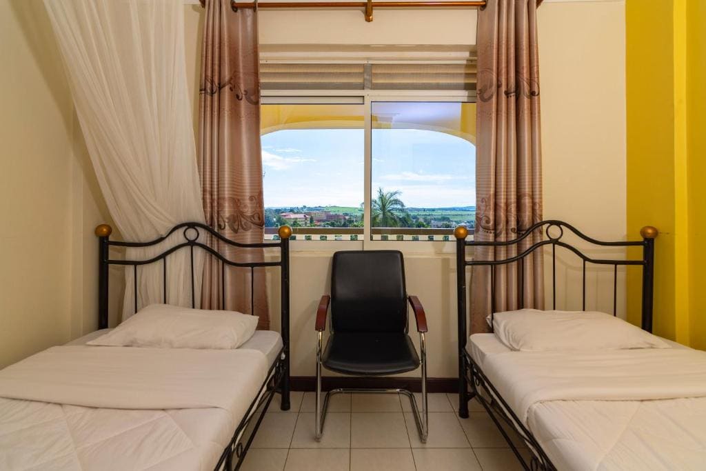 Apartment with Lake View room - Image 3
