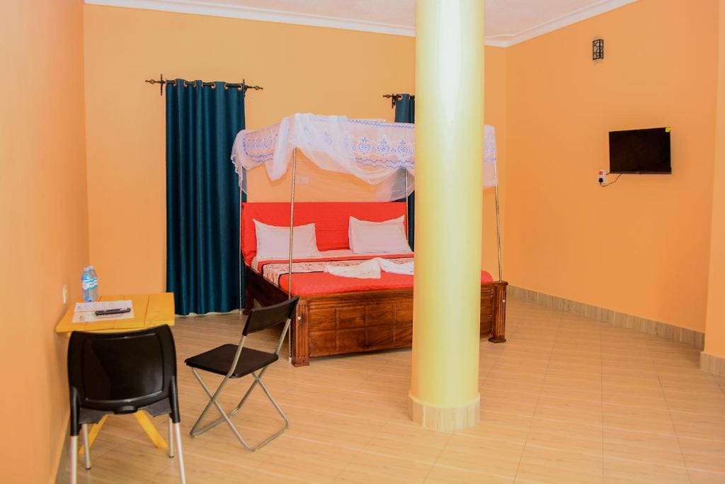 Deluxe Double or Twin Room room - Image 3