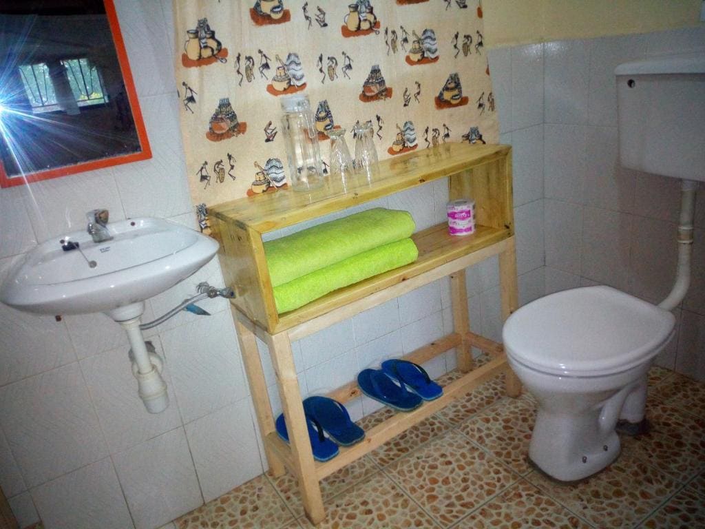 Budget Twin Room room - Image 2