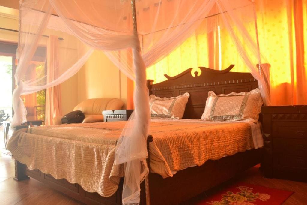 Executive Suite room - Image 2