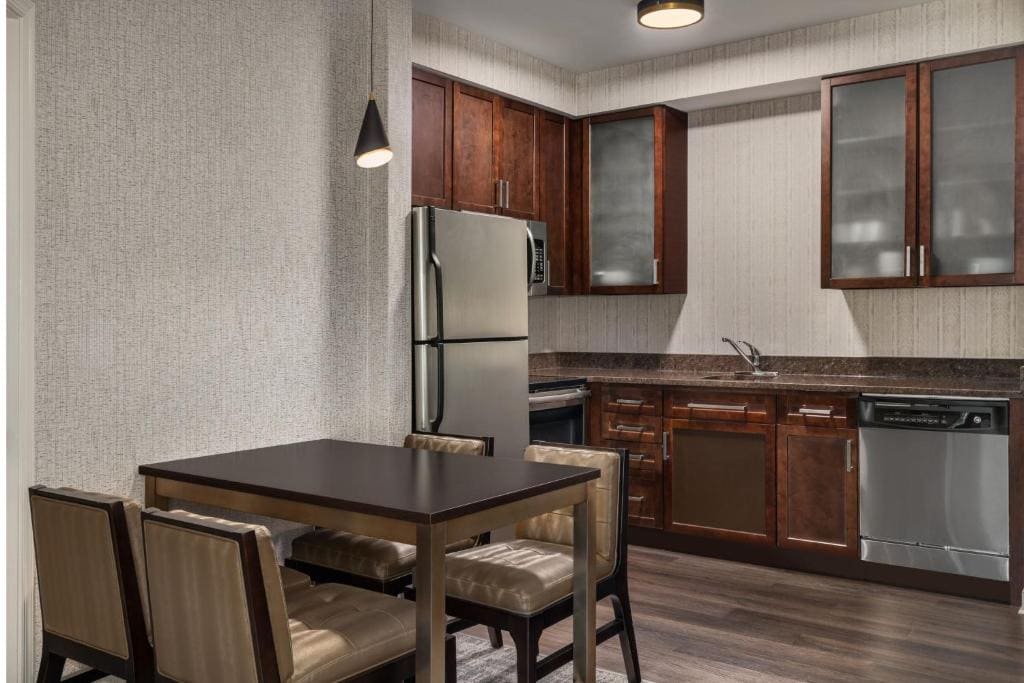 Two Bedroom Suite room - Image 1