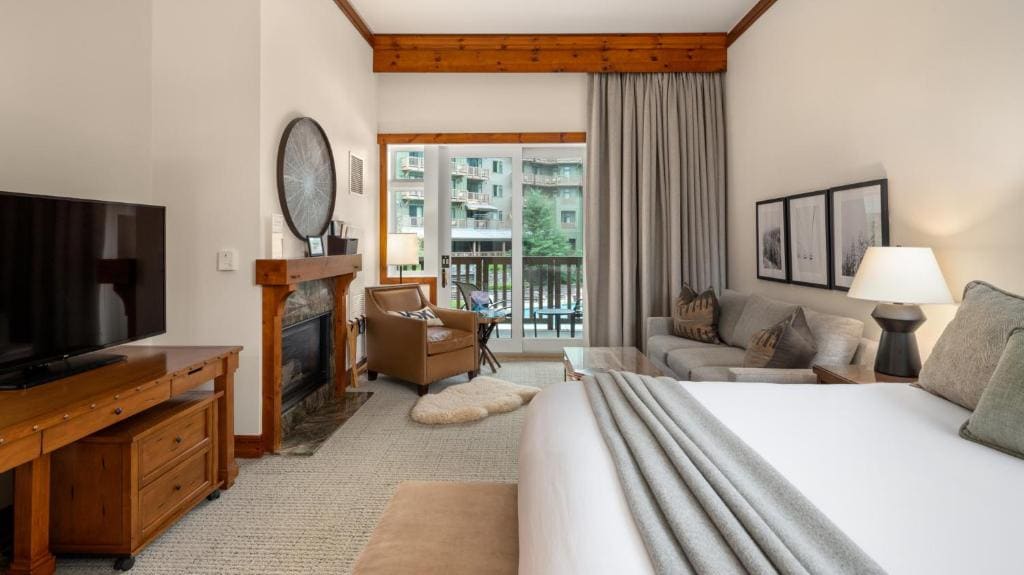 King Studio with Sofa Bed room - Image 3