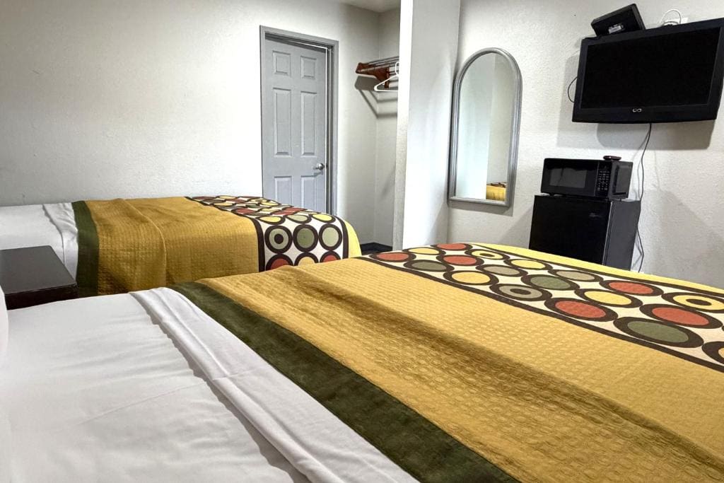 2 Full Beds Non-Smoking room - Image 3