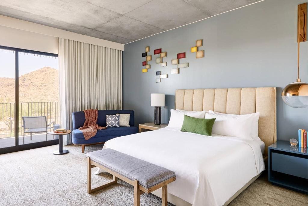 Mountain View, Guest room, 1 King room - Image 1