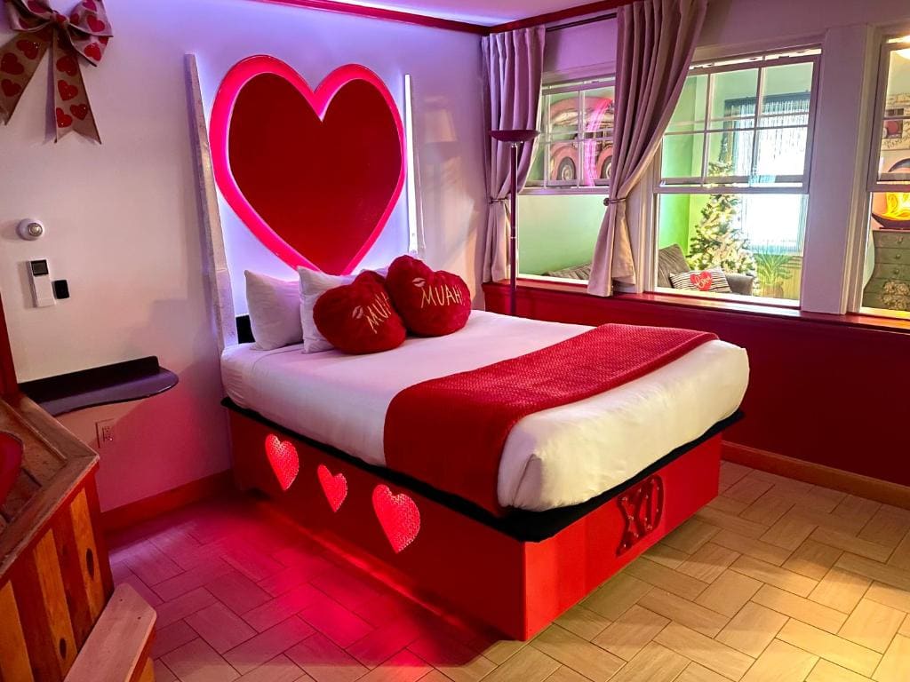 Cupid's Corner room - Image 1