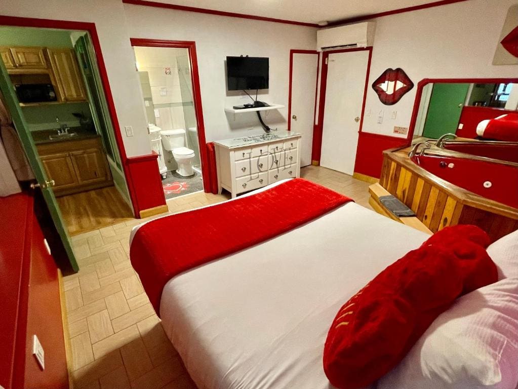 Cupid's Corner room - Image 2