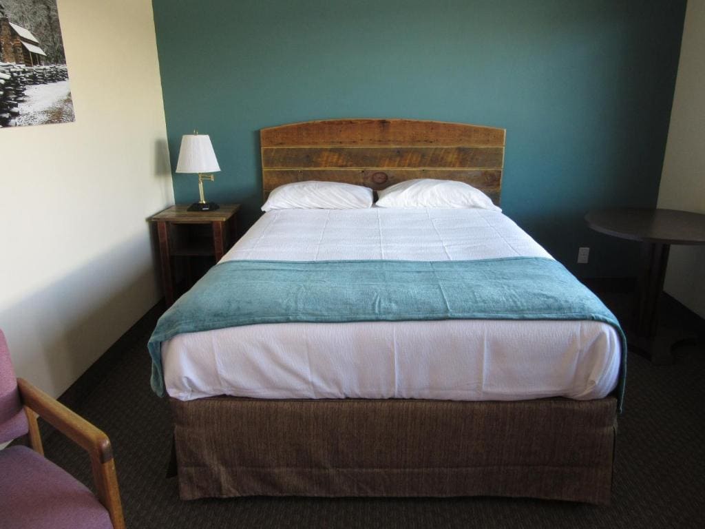 SIngle room with one Queen room - Image 3