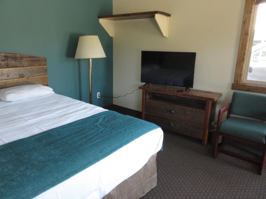 SIngle room with one Queen room - Image 1