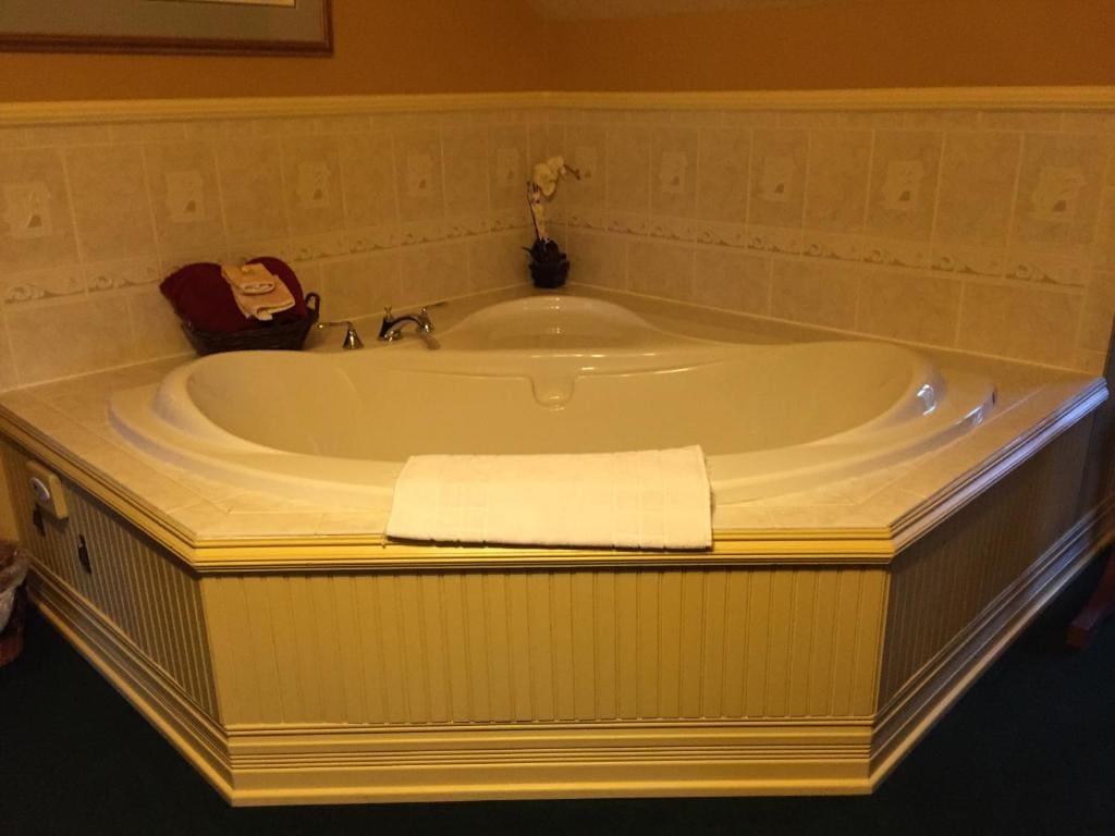 Deluxe King Room room - Image 1