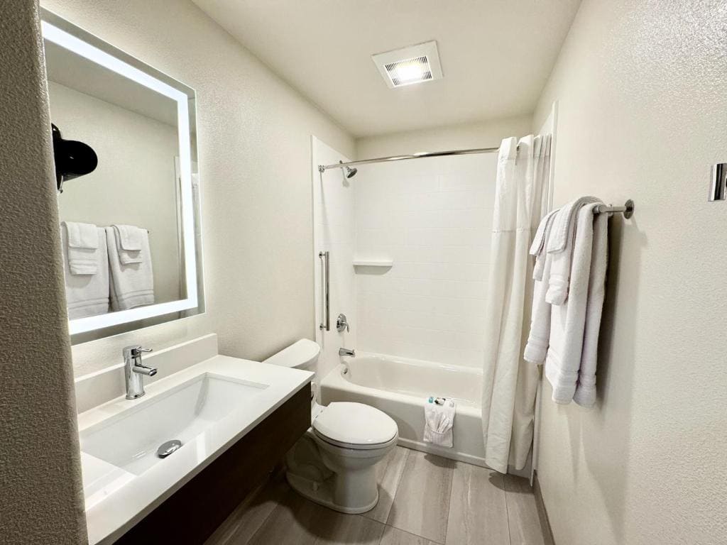 King Room room - Image 1