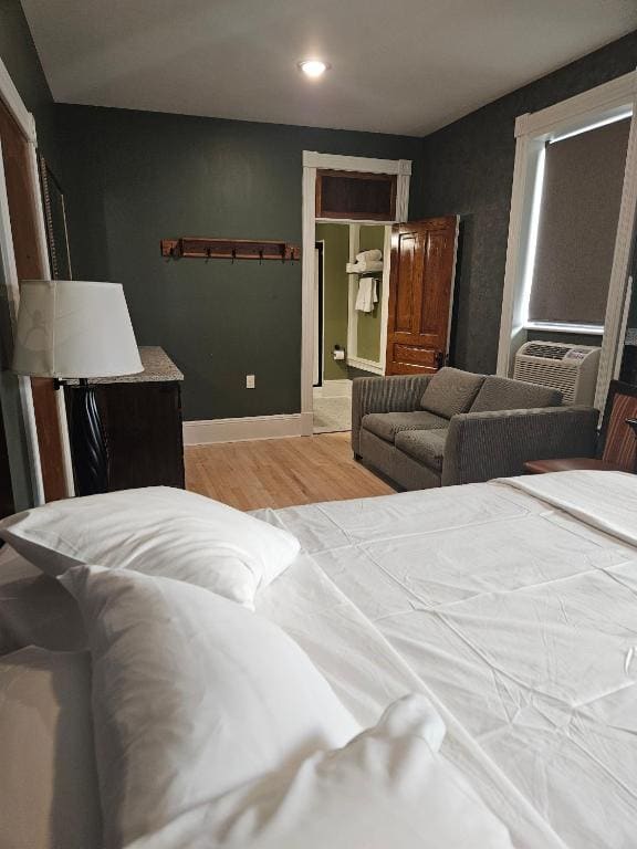 King Studio with Sofa Bed room - Image 1