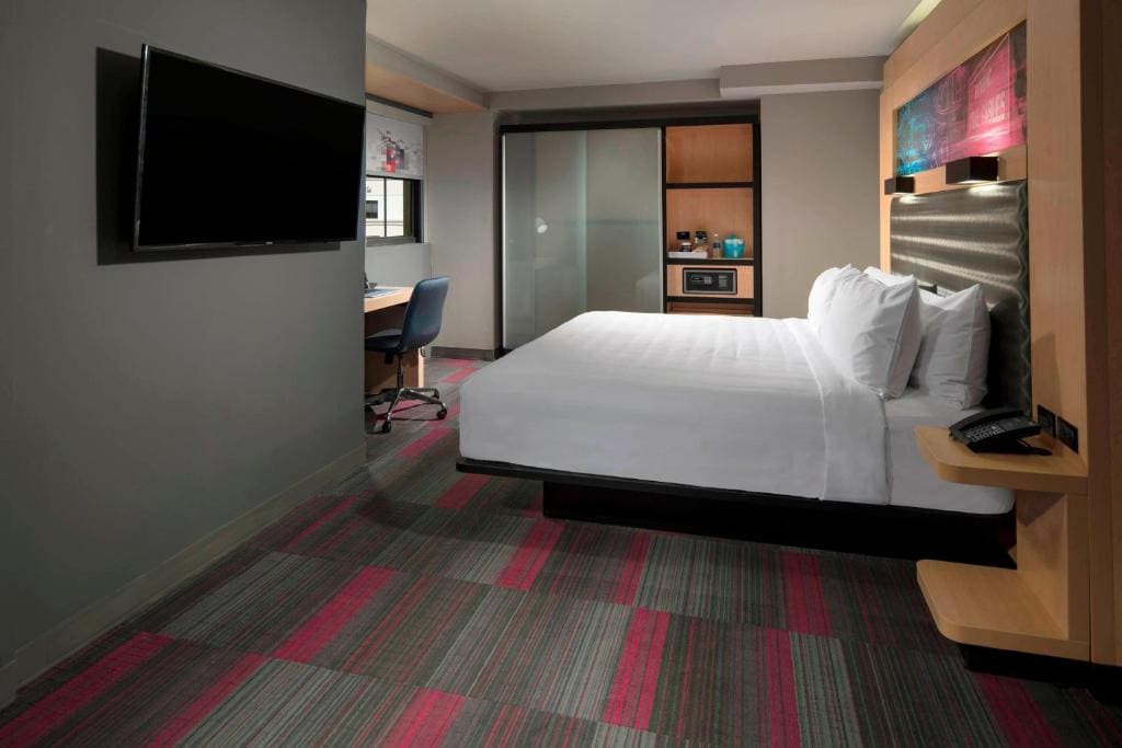 Aloft Guest Room, Guest room, 1 King room - Image 2