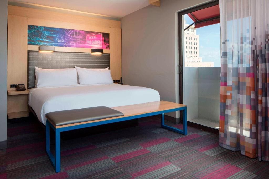 Aloft Guest Room, Guest room, 1 King room - Image 3