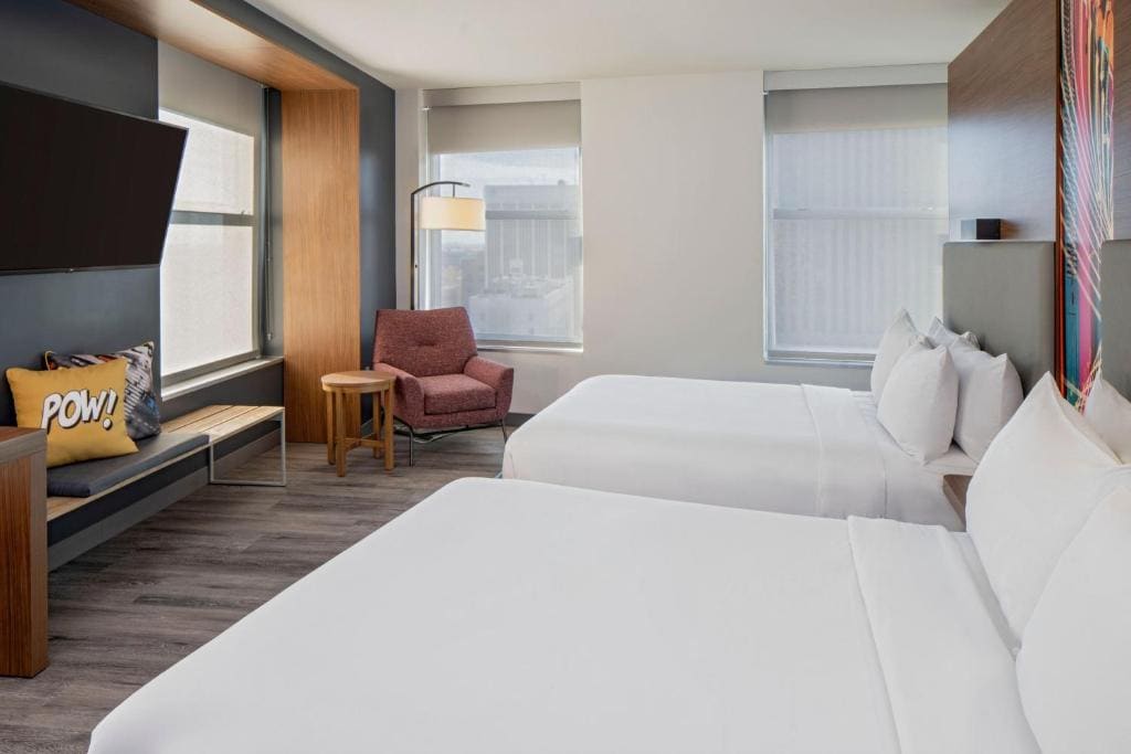 2 Queen, Corner room room - Image 2