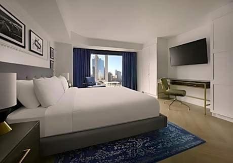 Guest Room, 1 King room - Image 1