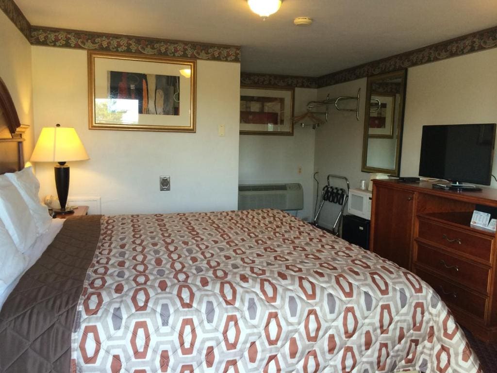 King Room - Non-Smoking room - Image 3