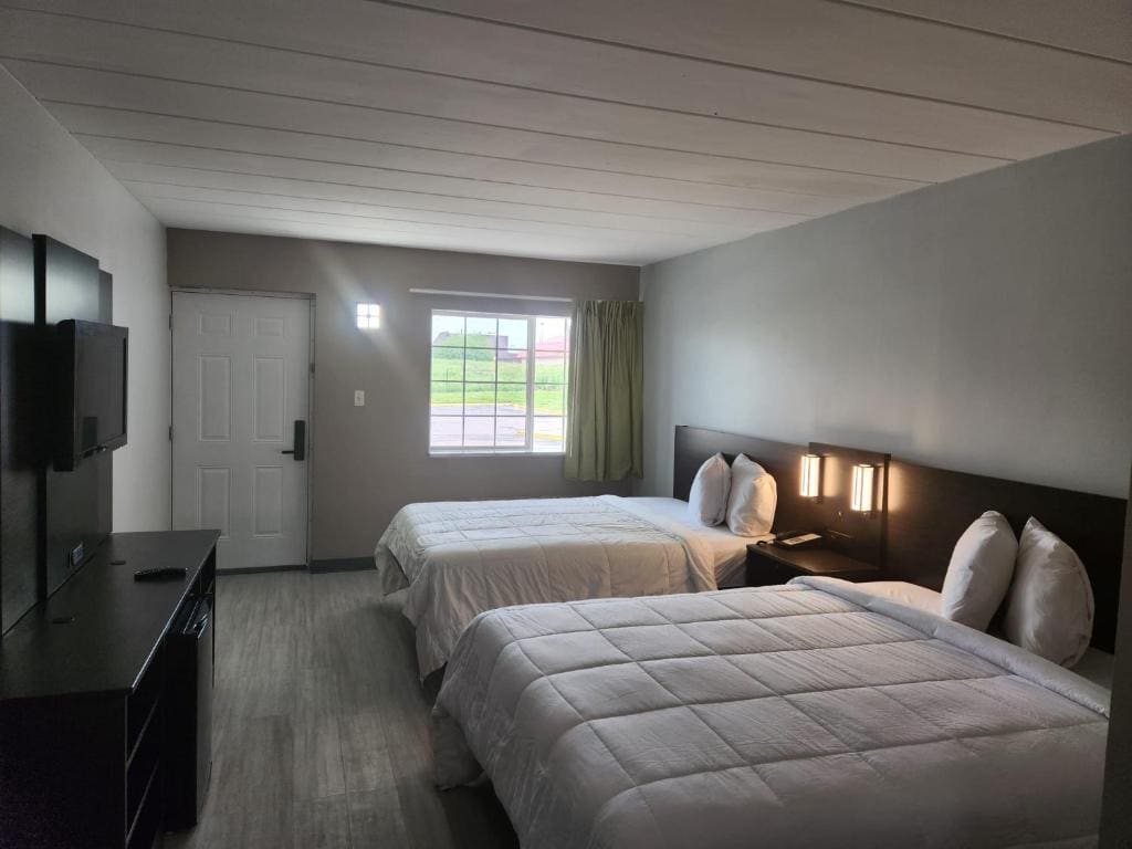 Deluxe Queen Studio room - Image 3