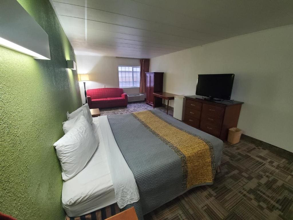 King Room - Disability Access-Non Smoking room - Image 1