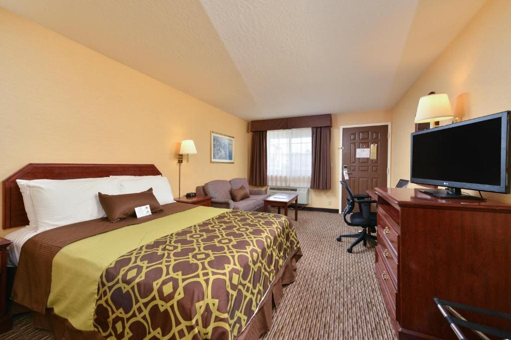 Queen Room - Non-Smoking room - Image 1