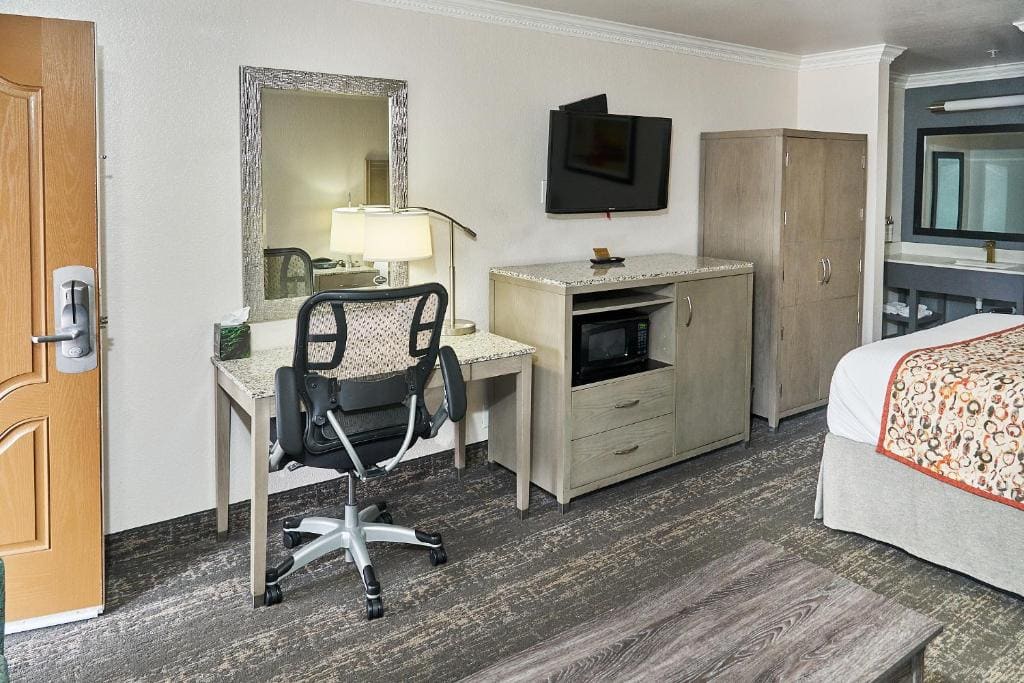 Queen Room room - Image 2
