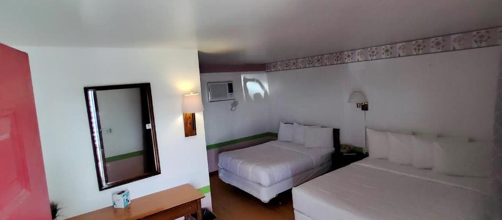 Standard Double or Twin Room room - Image 3
