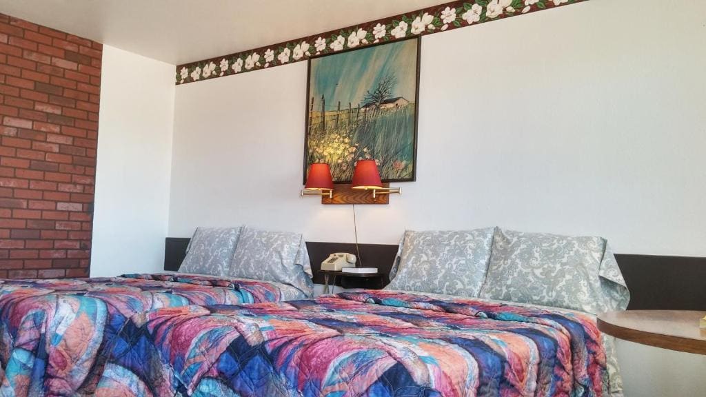 Double Room with Two Double Beds - Upper Floor - Non smoking room - Image 3