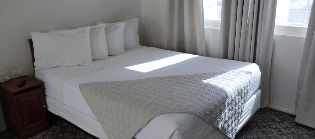 Double Room with Two Double Beds - Upper Floor - Non smoking room - Image 2