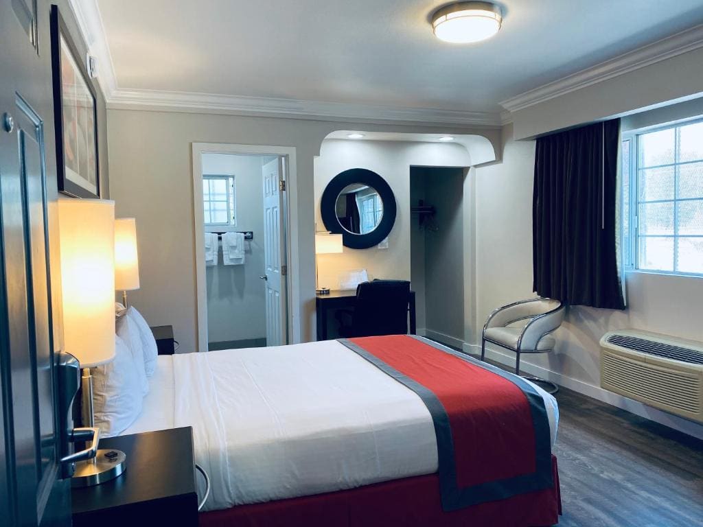 Queen Room room - Image 2