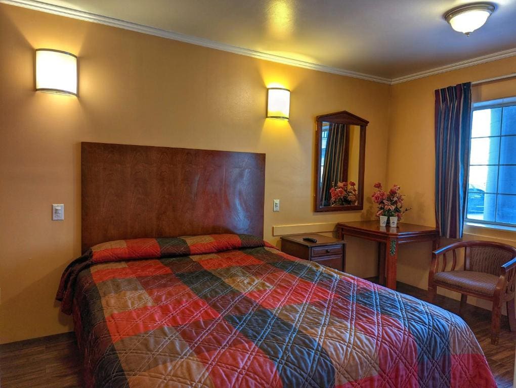Queen Room room - Image 3
