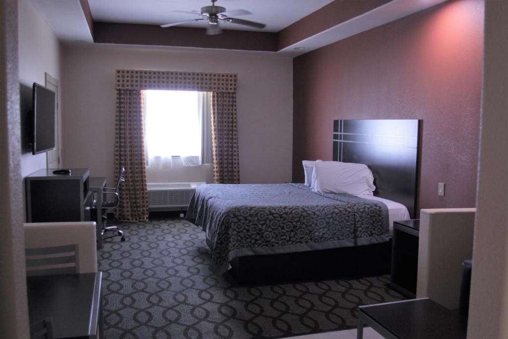 King Suite room - Image 3