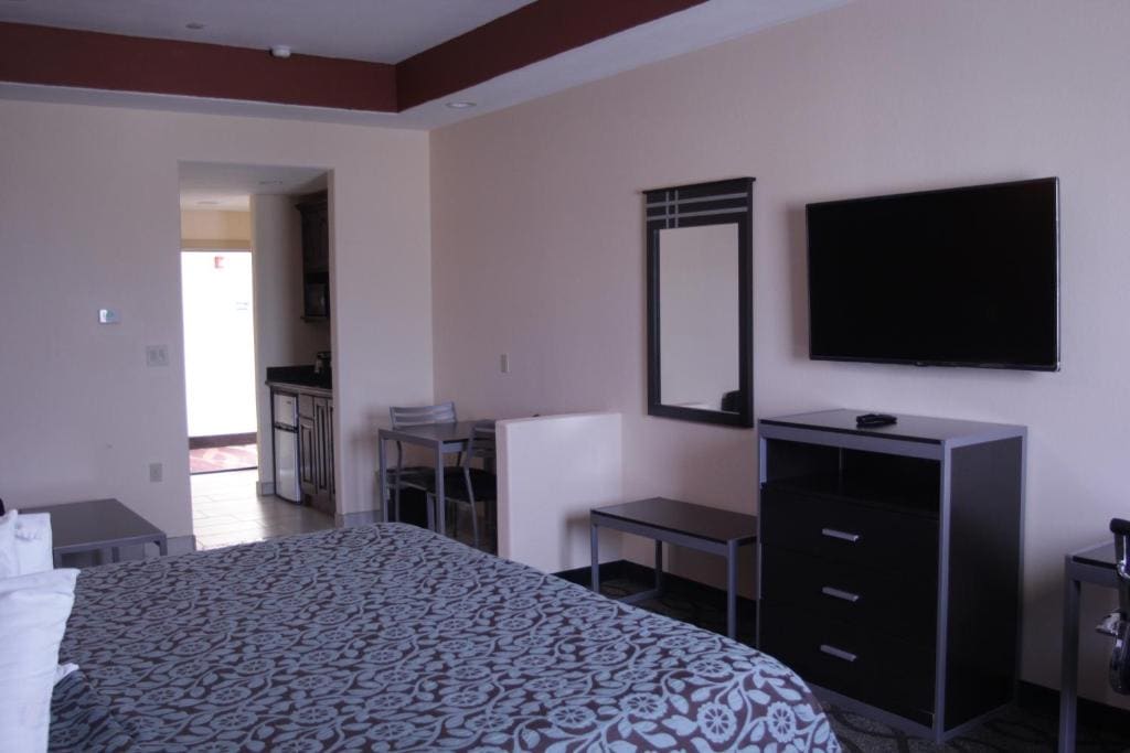 King Suite room - Image 2