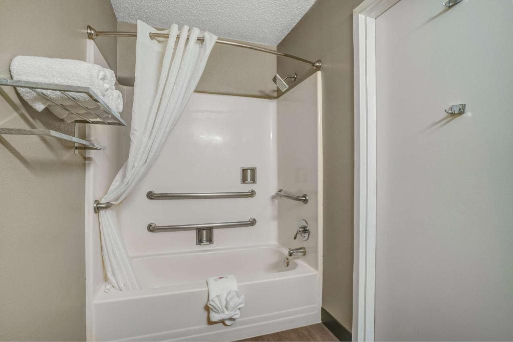 Premium Quadruple Room - Non-Smoking room - Image 3