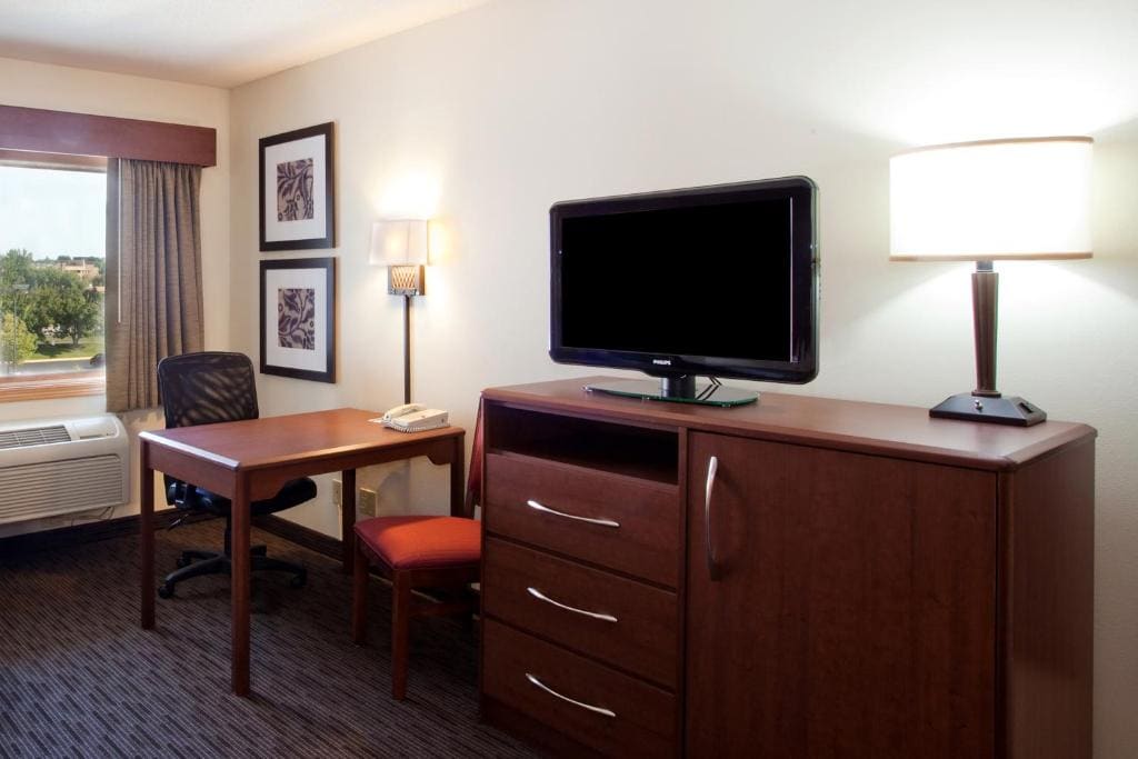 Deluxe King Studio Suite - Non-Smoking room - Image 1