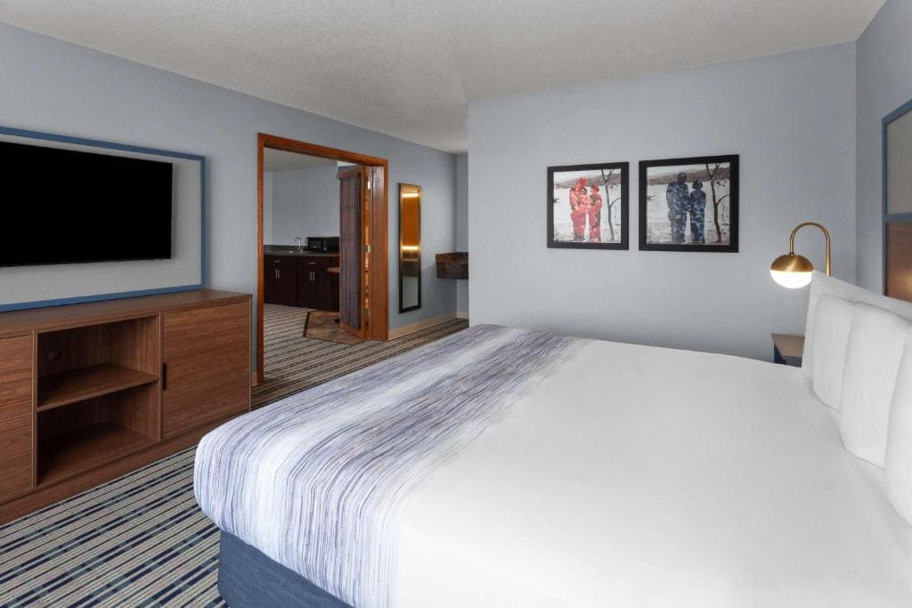 One-Bedroom Premier King Suite - Non-Smoking room - Image 1