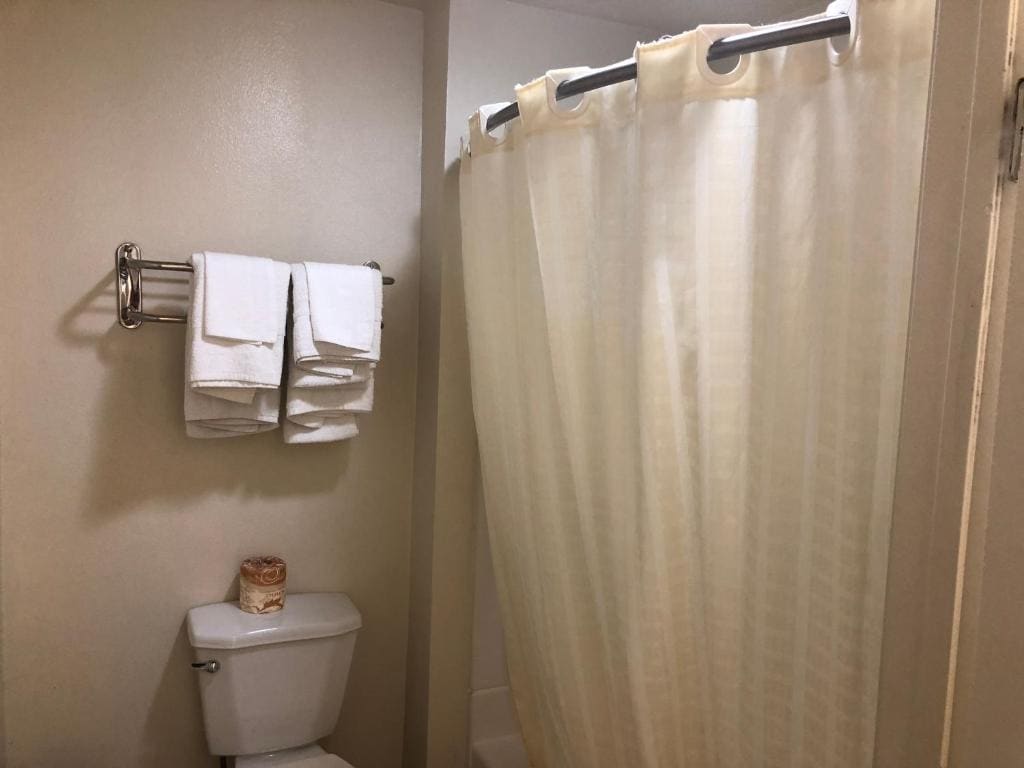 Double Queen Room with Two Queen Beds - Smoking room - Image 2
