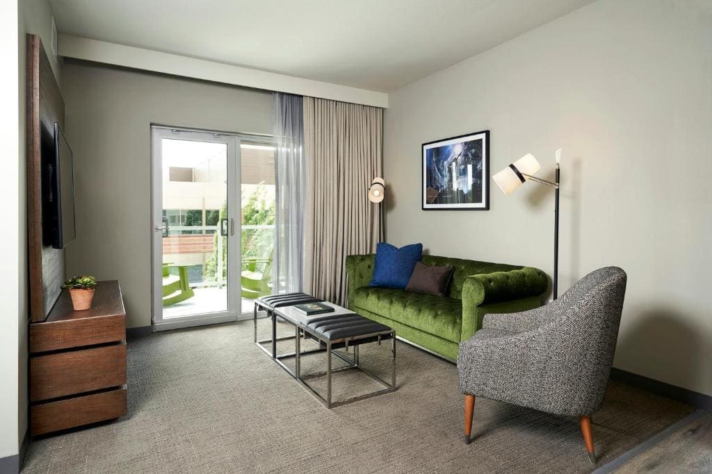 Suite with Balcony room - Image 3