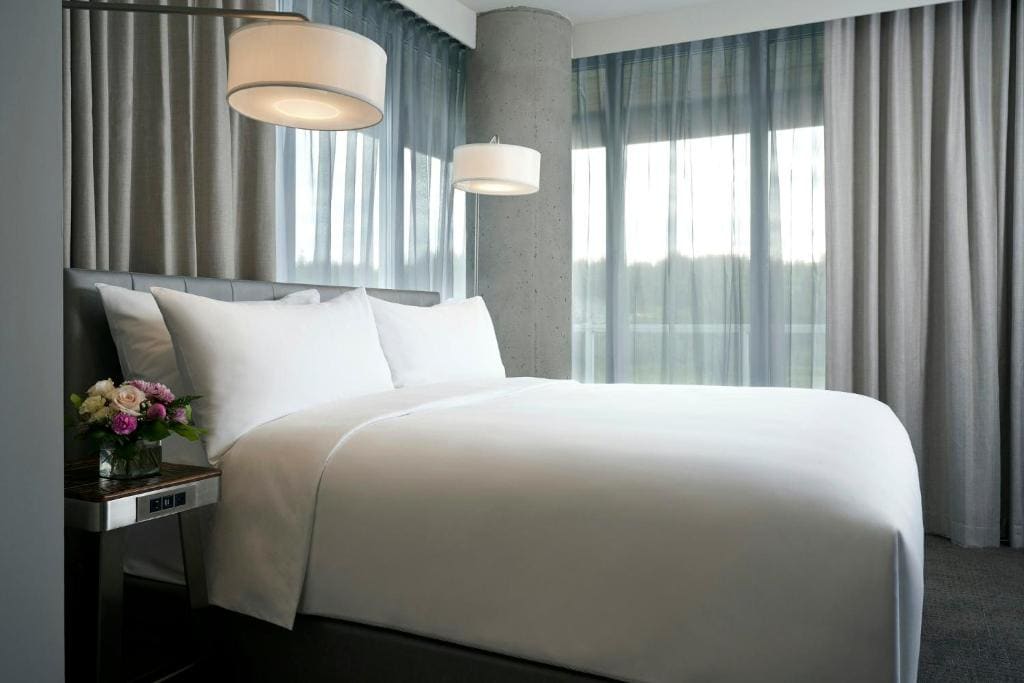 Suite with Balcony room - Image 2