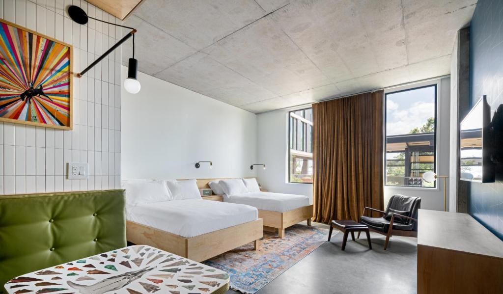 Standard Double Room with Two Double Beds room - Image 3