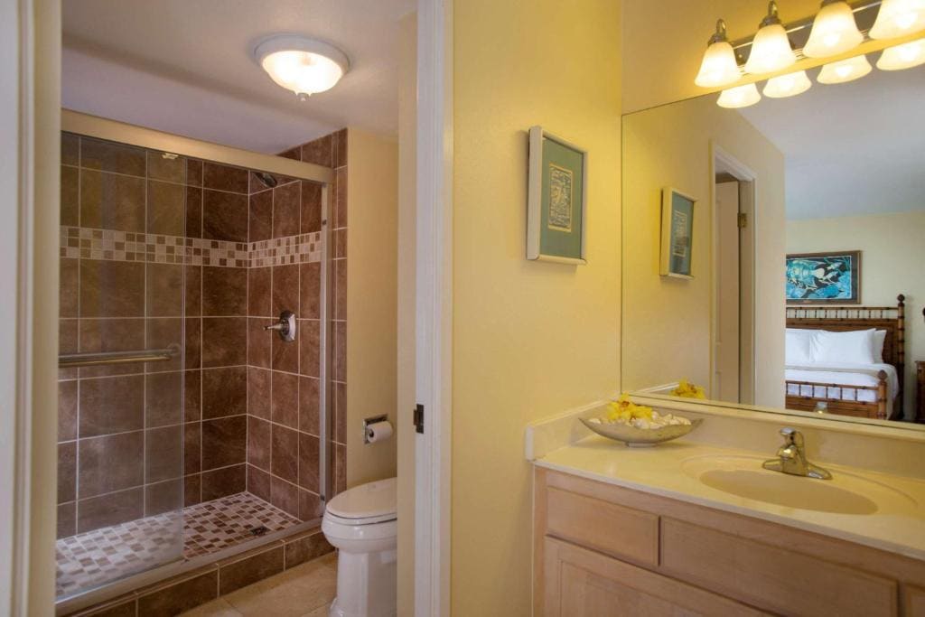 Two-Bedroom Suite with Ocean Front View room - Image 2