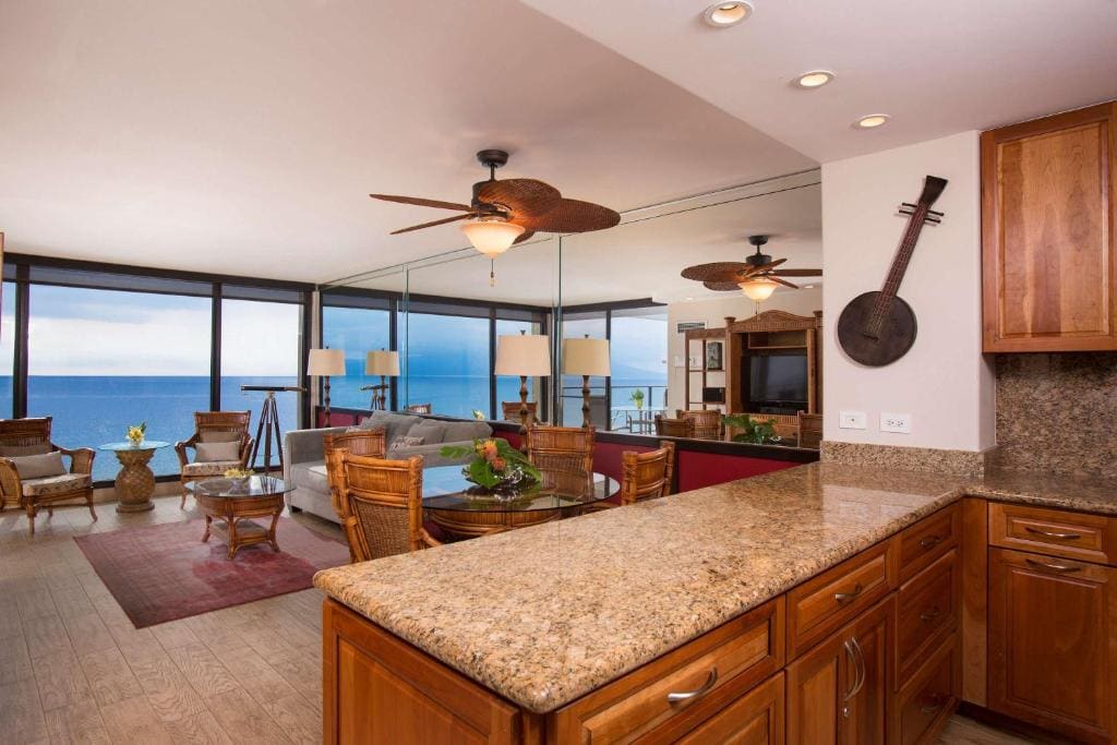 One-Bedroom Suite with Ocean Front Premium View room - Image 2