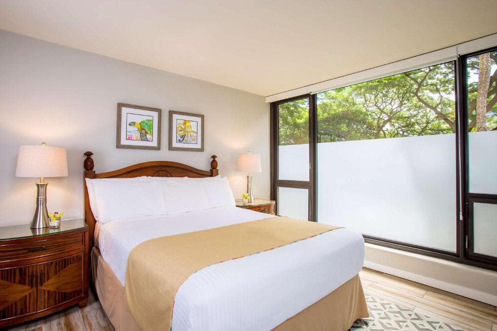Two-Bedroom with Two Baths and Ocean Front Premium View room - Image 1