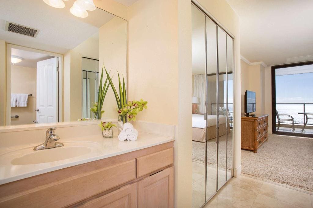 Studio with Ocean Front View room - Image 3