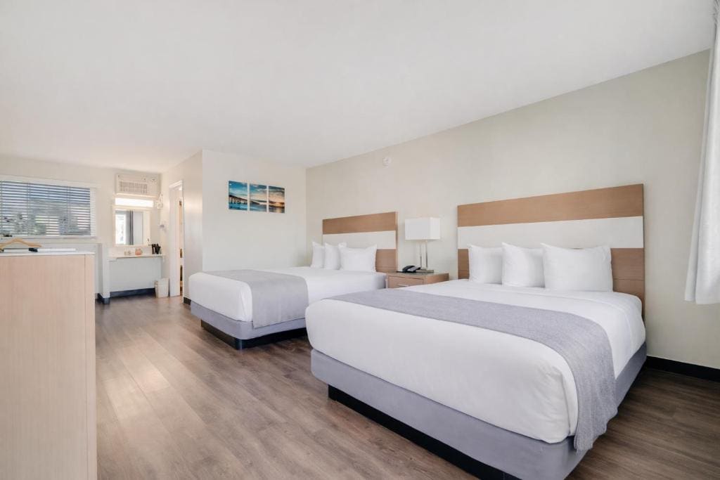 Queen Room with Two Queen Beds - Disability Access room - Image 1