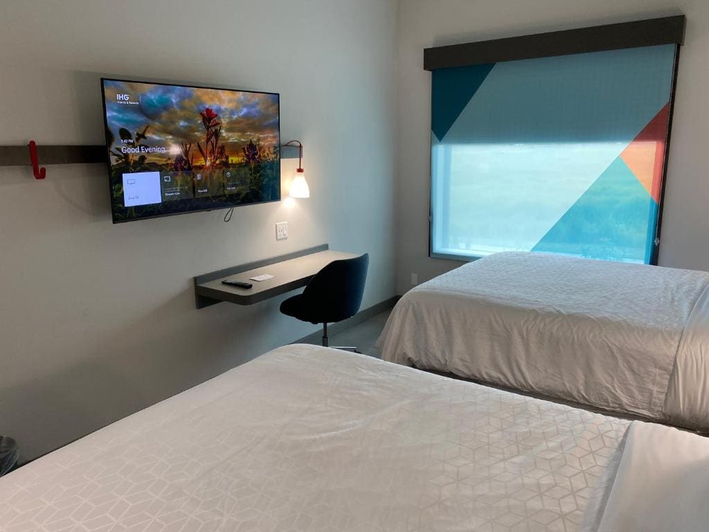 Standard Queen Room with Two Queen Beds room - Image 2
