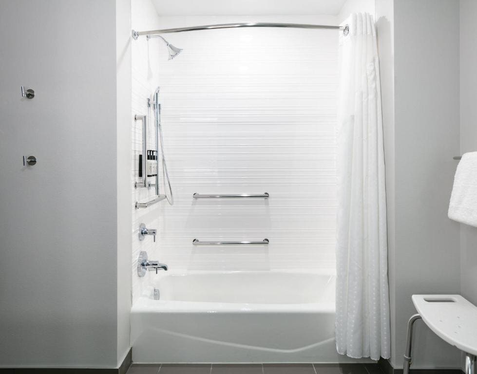 Standard Queen Room with Two Queen Beds and Mobility Accessible Tub room - Image 1