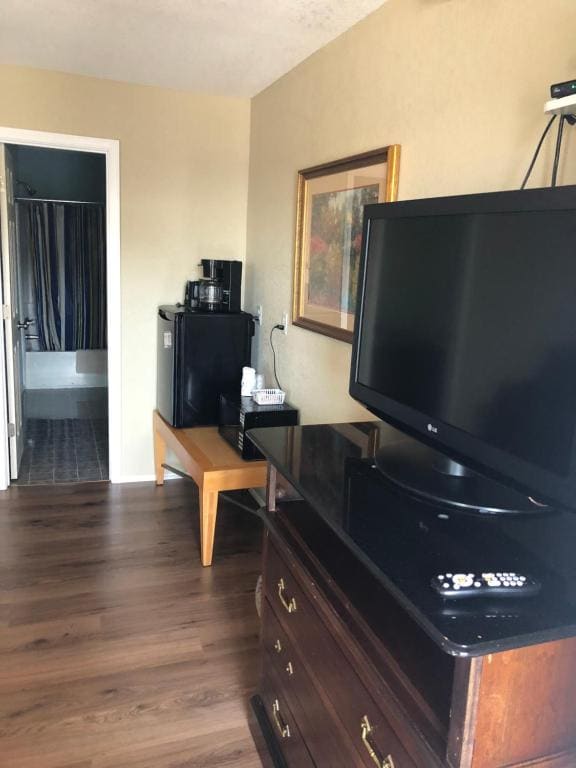 Double Room with Extra Bed room - Image 3